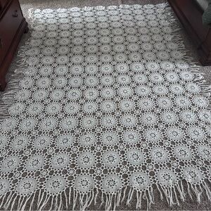 Antique Vintage Cream Lace Crochet Fringe Boho Tablecloth Runner Cottagecore